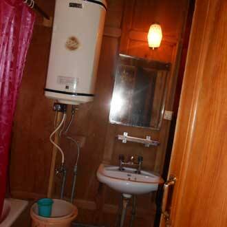 New Titwillo Houseboat, Srinagar 5